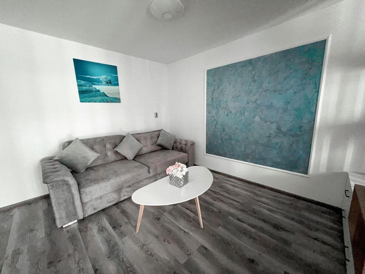 Axis Apartment